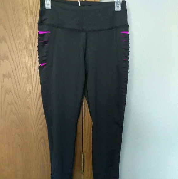 LADY'S YOGA PANTS 💞 - Picture 7 of 8